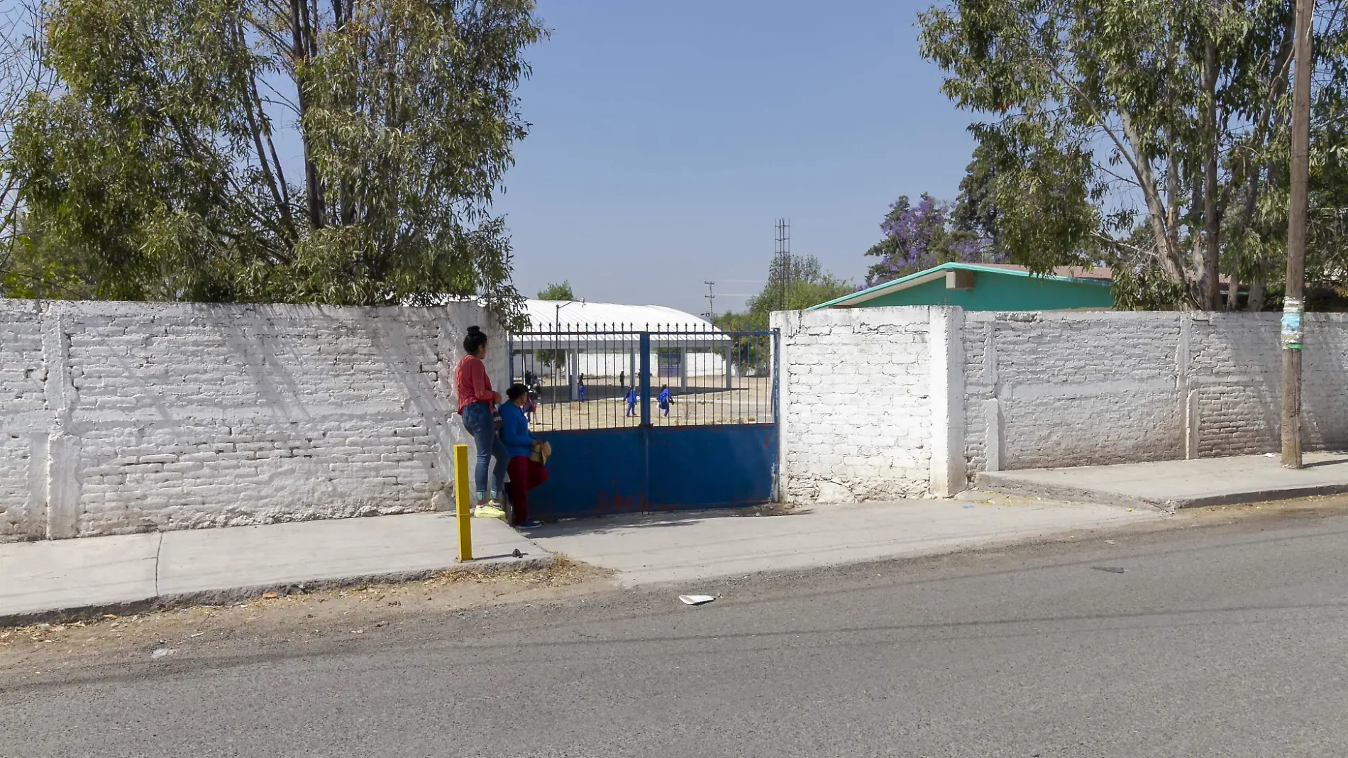 En El Ahorcado solicitan limpiar las fosas sépticas de las escuelas. Foto César Ortiz